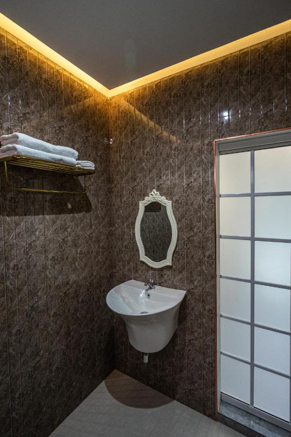 Je T'Aime Cafe & Villa Синг Бури Екстериор снимка