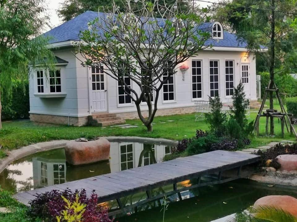 Je T'Aime Cafe & Villa Синг Бури Екстериор снимка